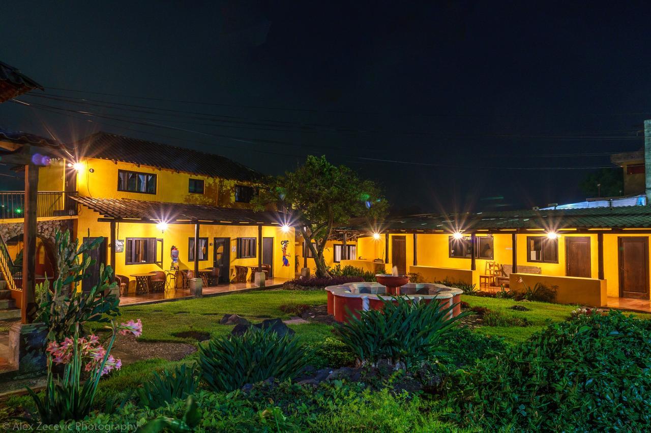 Hotel Toliman San Lucas Tolimán Exterior foto